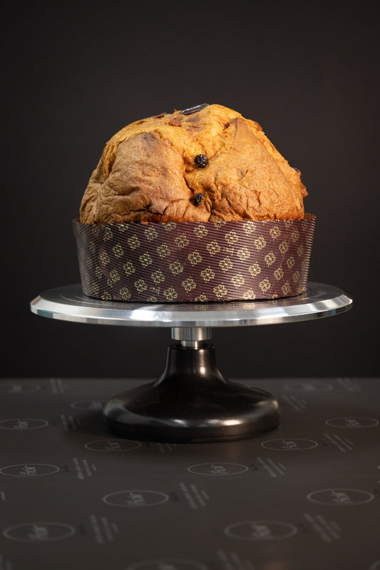 Panettone milanese